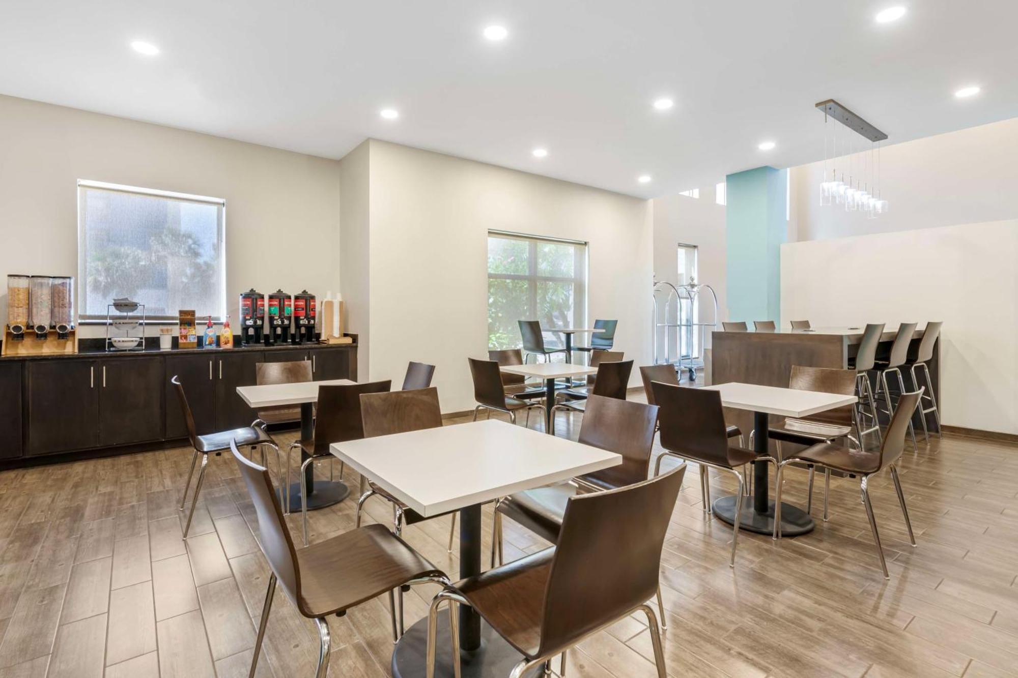 Magnolia Pointe; BW Signature Collection Fruitville Екстериор снимка